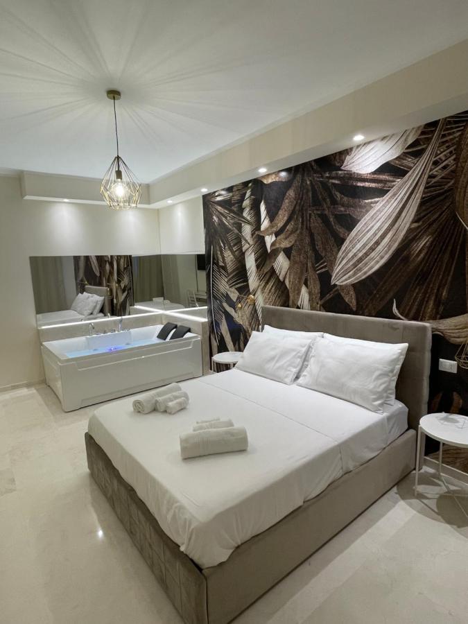 Suite 55 In Centro Trani Esterno foto