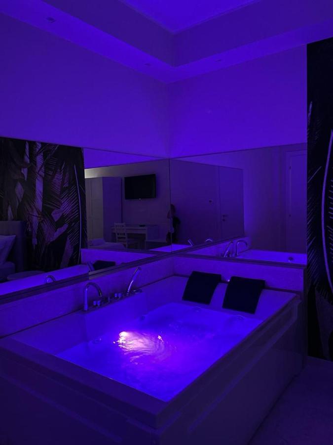 Suite 55 In Centro Trani Esterno foto