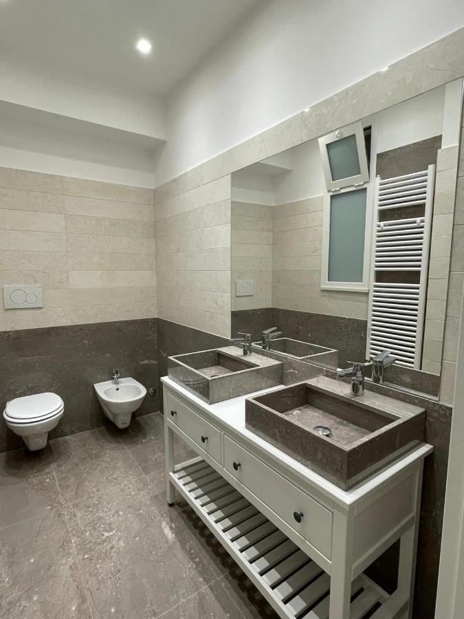 Suite 55 In Centro Trani Esterno foto