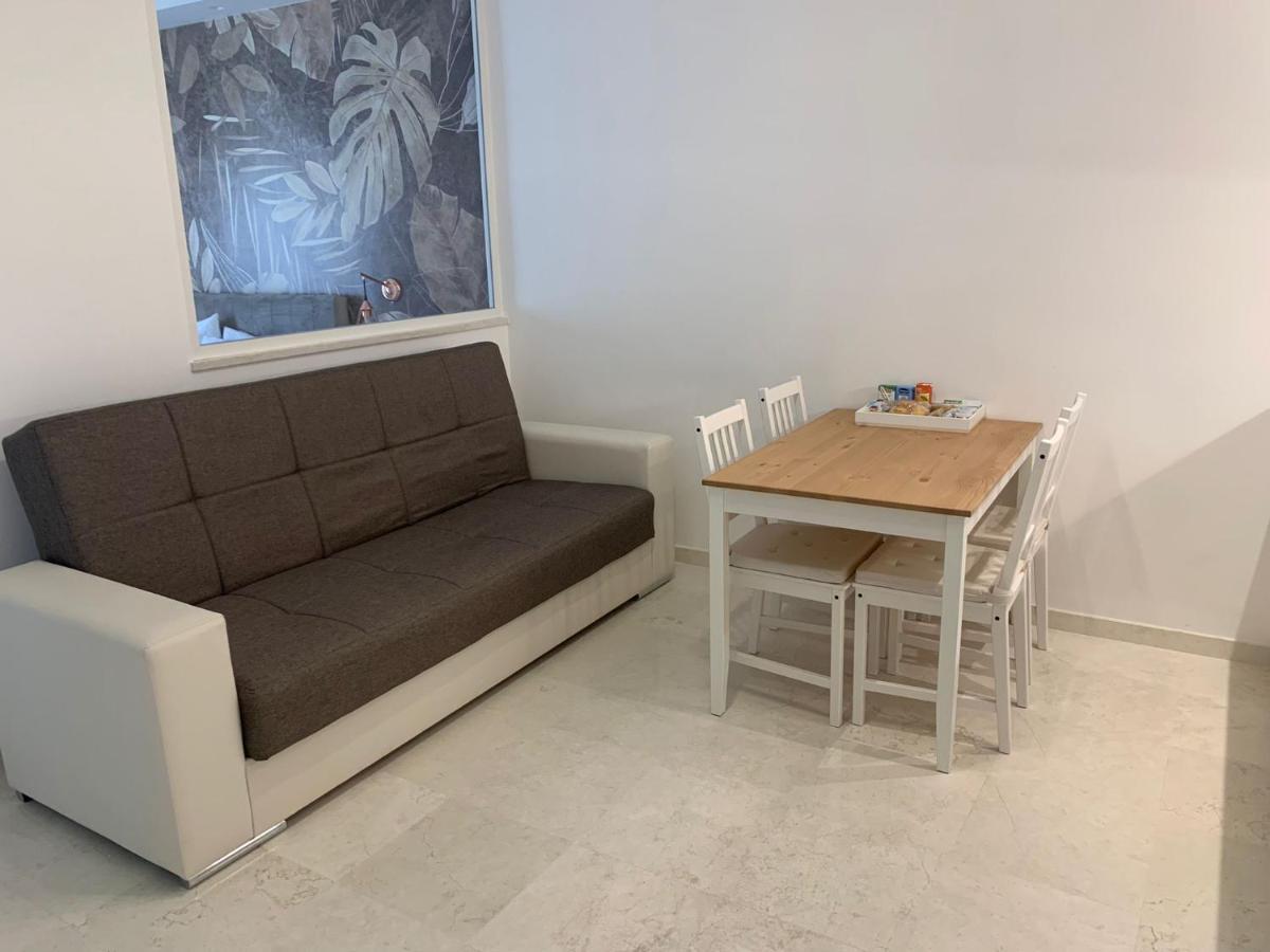 Suite 55 In Centro Trani Esterno foto