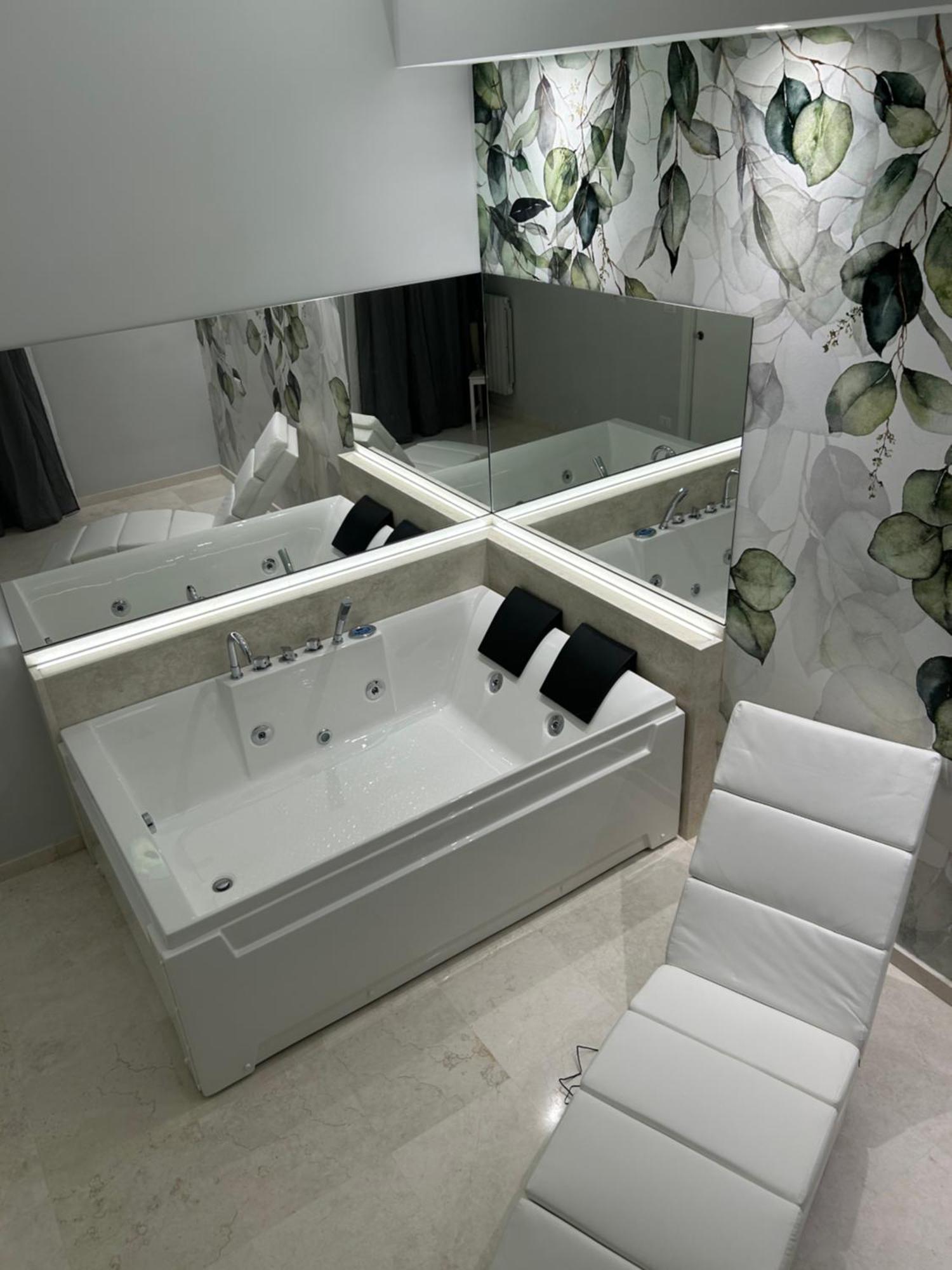 Suite 55 In Centro Trani Esterno foto
