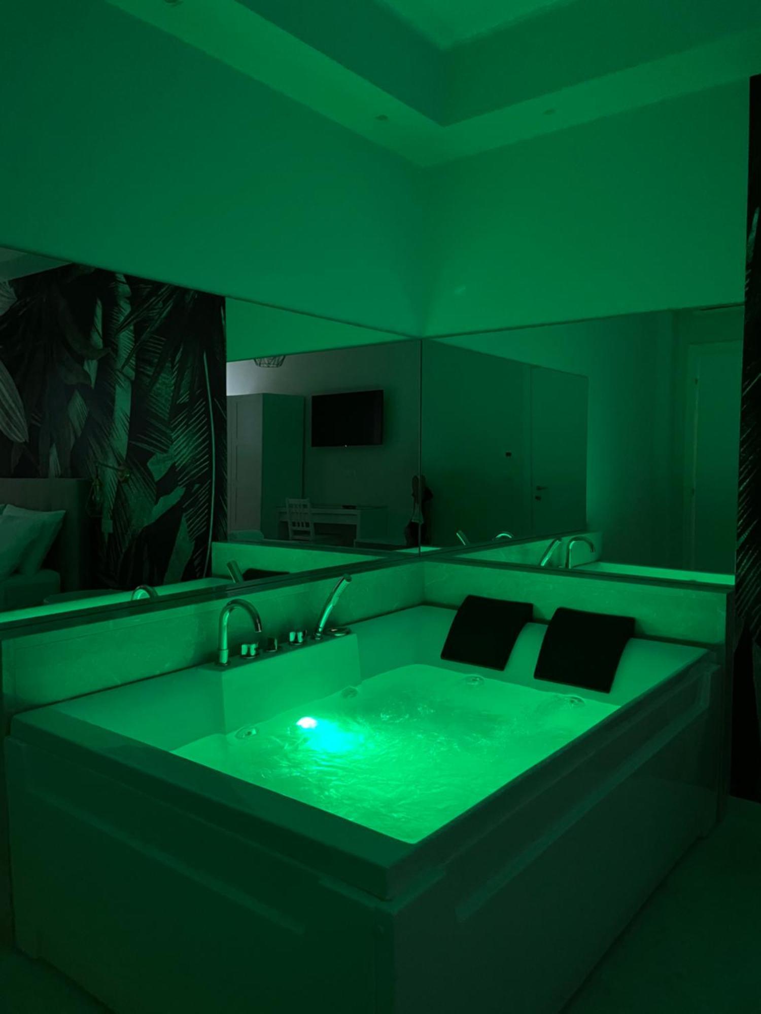 Suite 55 In Centro Trani Esterno foto