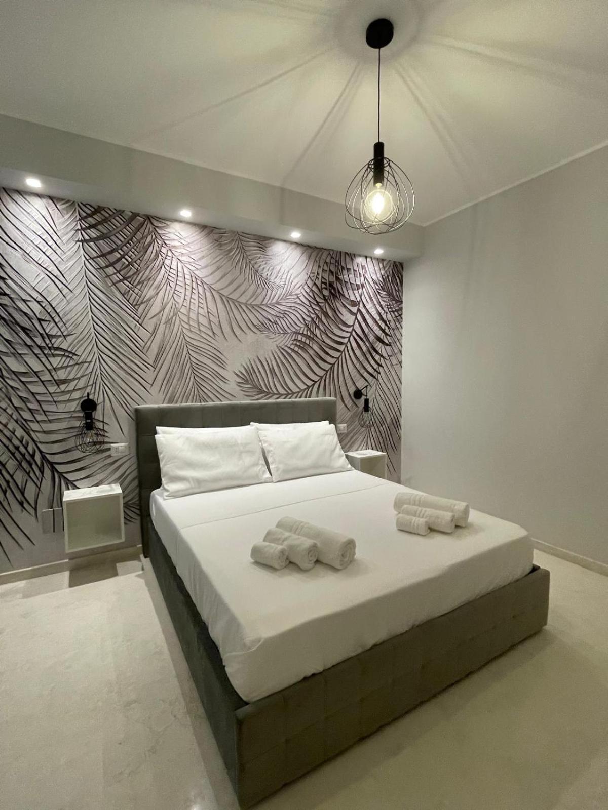 Suite 55 In Centro Trani Esterno foto